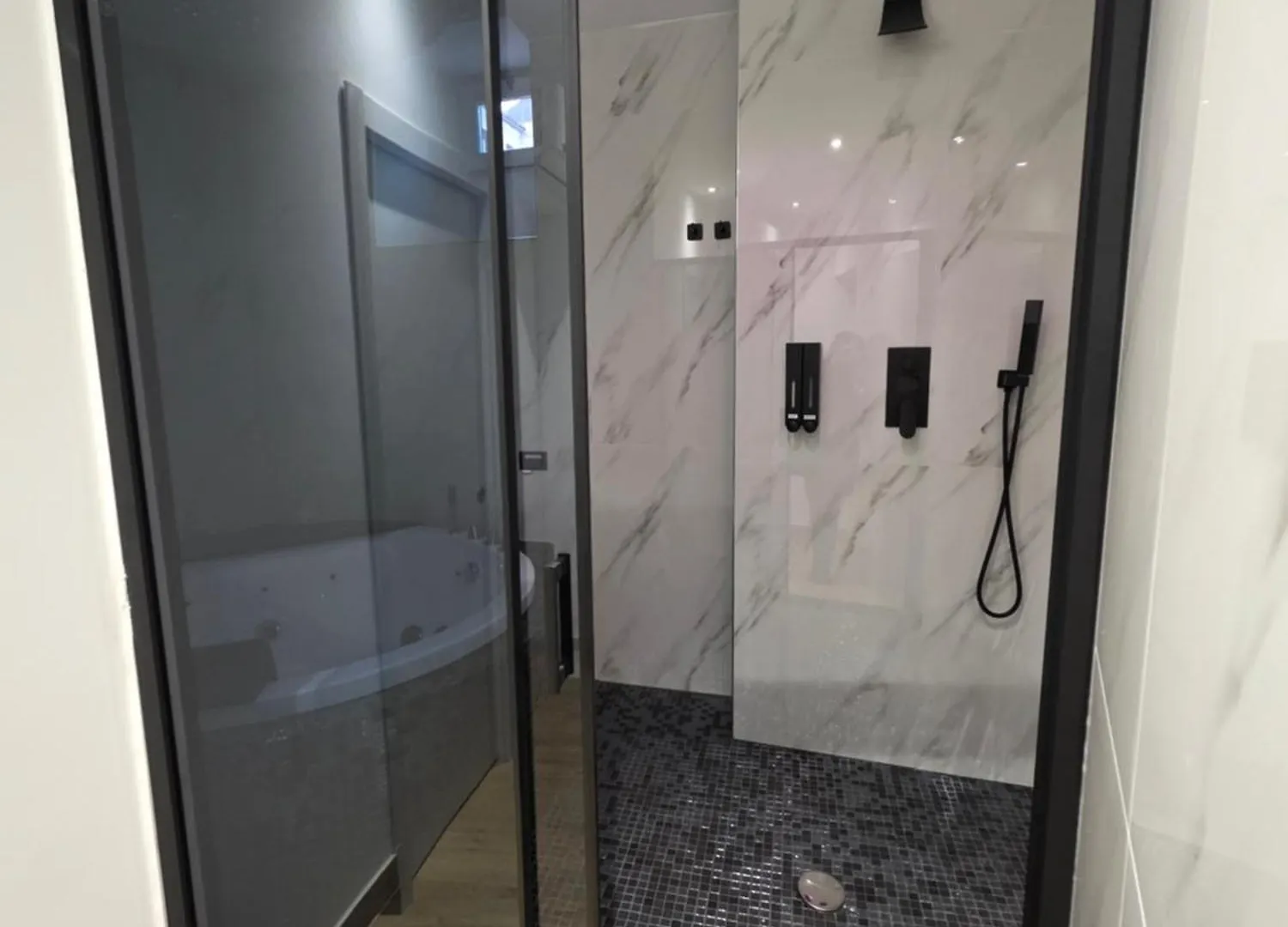 Elite Apartment Spa Catania Italia